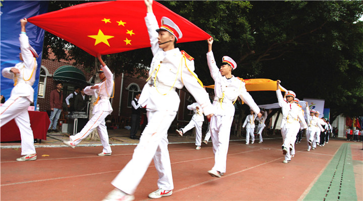 揮舞運(yùn)動(dòng)激情，共筑國際化教育夢(mèng)