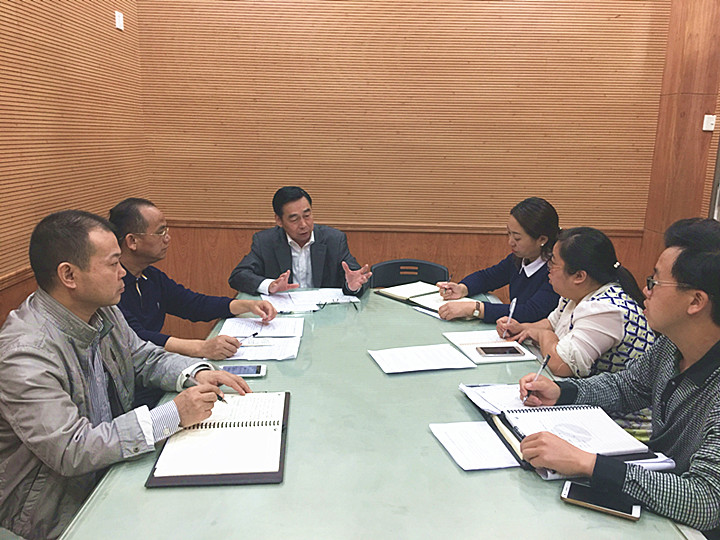 校長掛帥，齊抓共管防“校園欺凌”——深圳市龍華中英文實驗學(xué)校召開校園欺凌專項工作會議