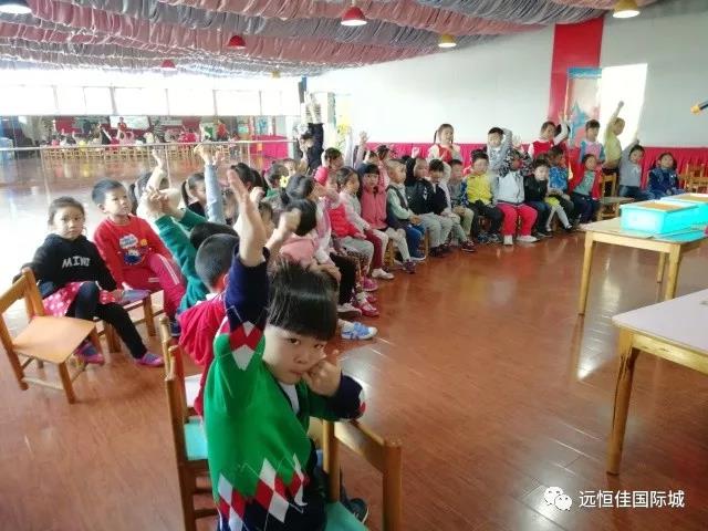 媽咪，這是我玩過最好玩的沙子……