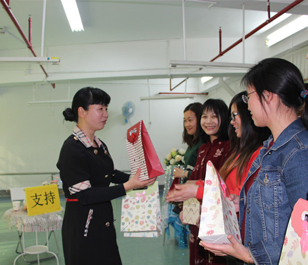 家園合力，共創(chuàng)佳績-----花園幼兒園家委會活動報道