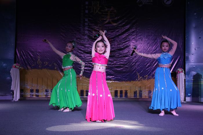 你唱我唱大家唱，你聽(tīng)我聽(tīng)好聲音！ ——2019年第十屆“遠(yuǎn)恒佳好聲音”龍華校海選如火如荼